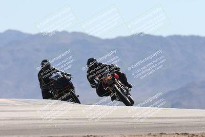 media/Oct-13-2025-Moto Forza (Mon) [[a66d839500]]/3-B Group/Session 4 (Turn 9)/